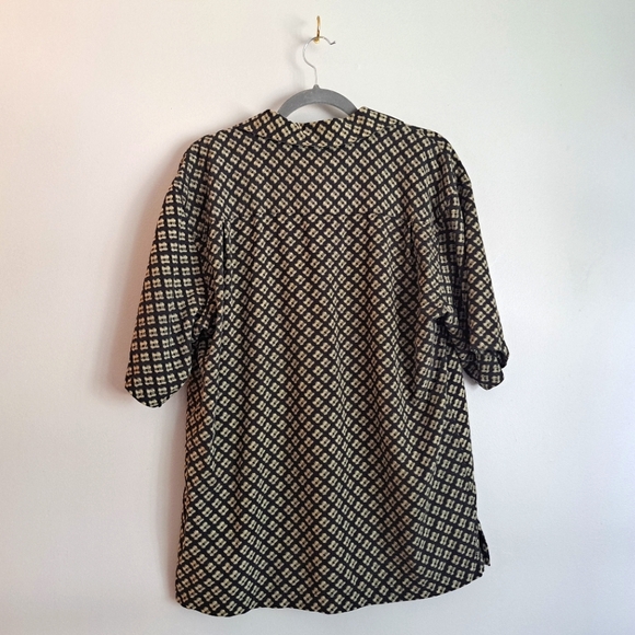 TOSCANO 100% silk casual button up - Picture 2 of 7